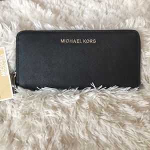 Jet Set Wallet - Black Saffiano Leather